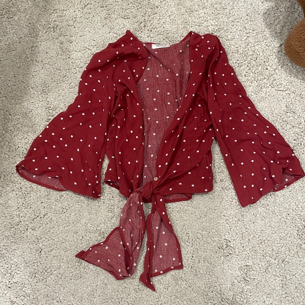 Super cute and flowy top